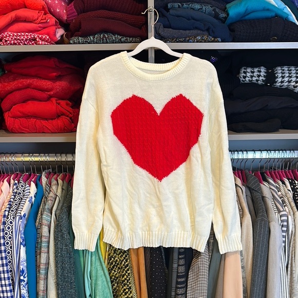 Unbranded off white/red heart long sleeve crew neck sweater size M NWOT - Picture 1 of 3